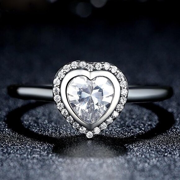 ✨ 925 Silver Sparkling Love Heart Cut CZ Ring for Women, FB16FA1165 - Picture 2 of 6